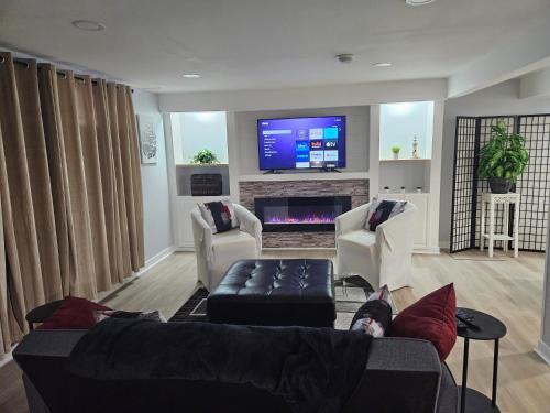 Regina House | Queen City Comfort