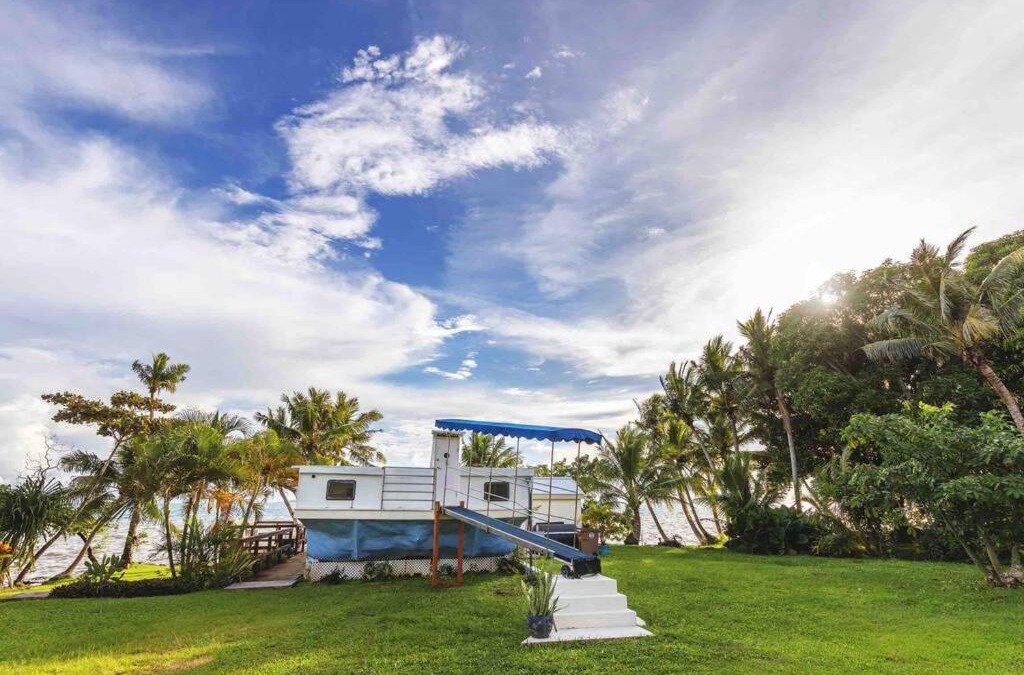 Merizo House | Queen Malesso Houseboat