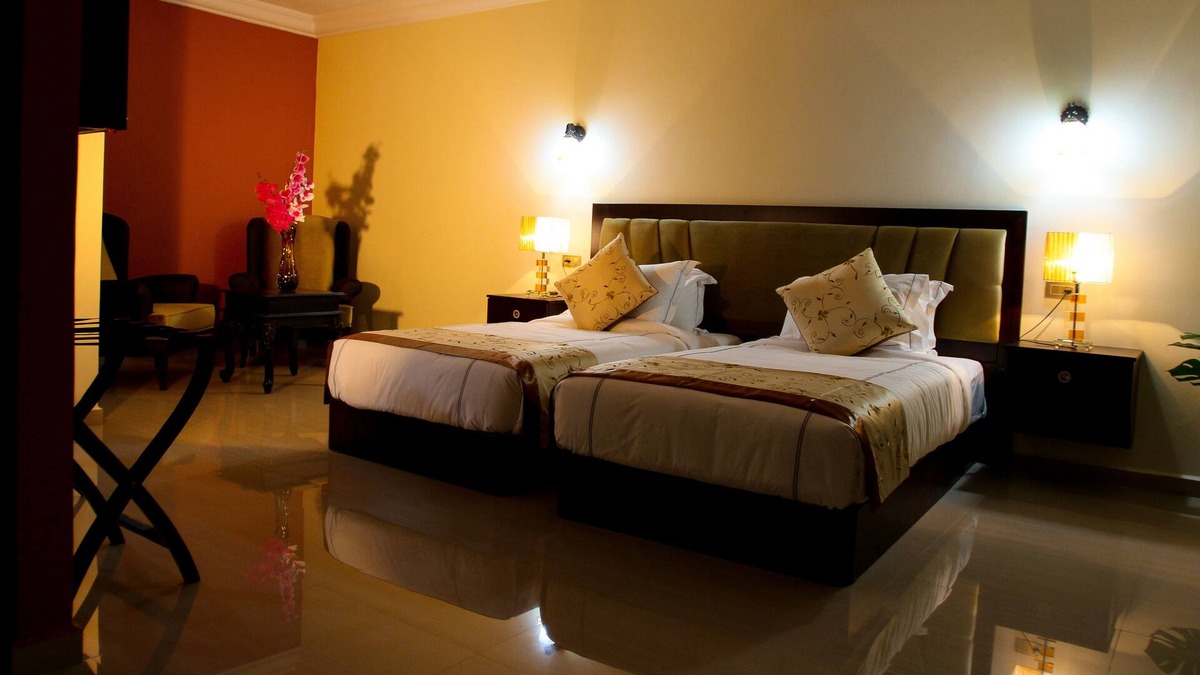 Hebron Hotel | Queen Plaza Hotel