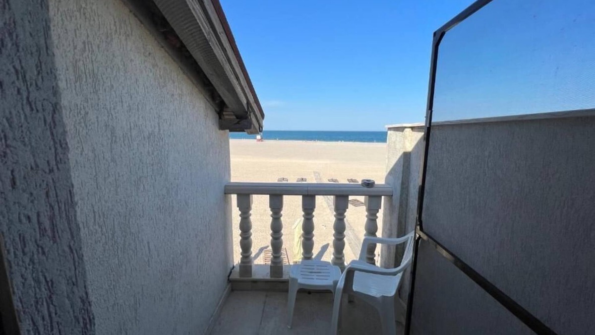 Eforie Apartment | Queen Room with Sea View