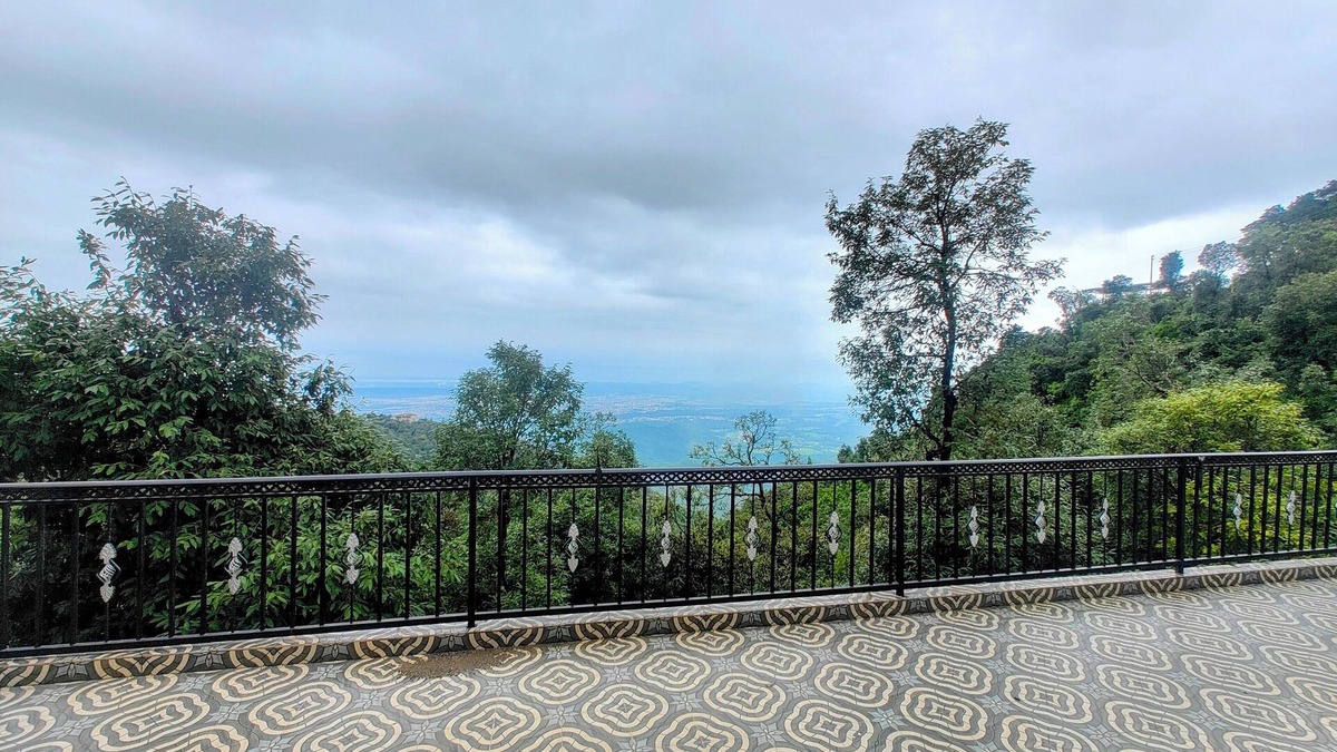 Bullawala Villa | Queen's View Villa by The Cafe (Mussoorie)