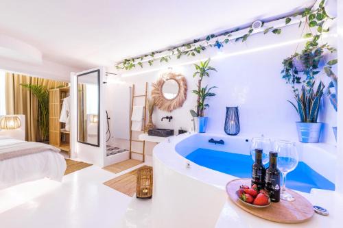 Thessaloniki City Centre Apartment | Queen Suite With Hot Tub