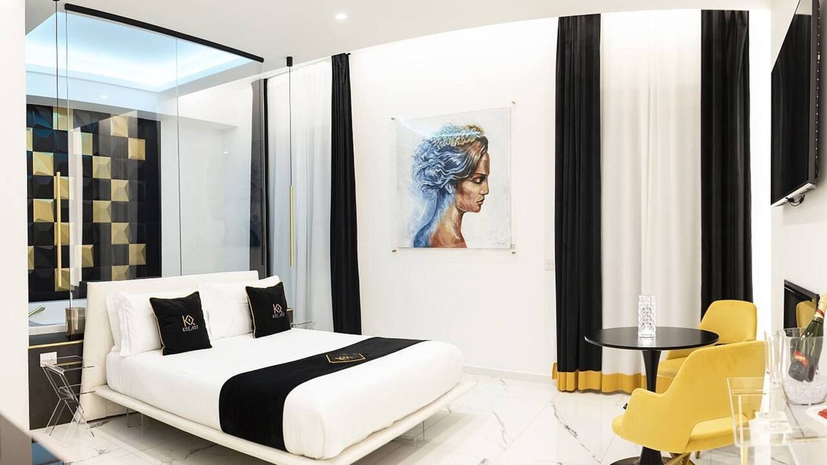 Crotone Bed & Breakfast | Queen Suite with Jacuzzi - B&B Kreart Suites & Rooms