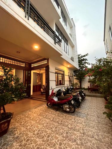 Ninh Kieu House | Queenie House