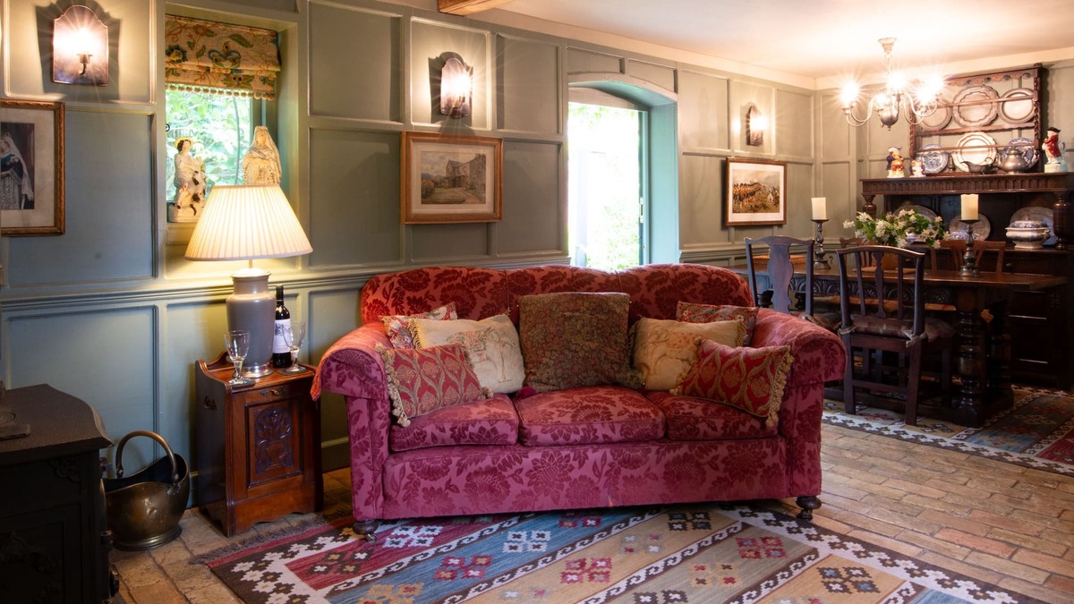 Saxmundham Cottage | Queenies – A cosy Cottage full of character in a private Nature Reserve