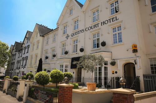 Exeter Hotel | Queens Court Hotel