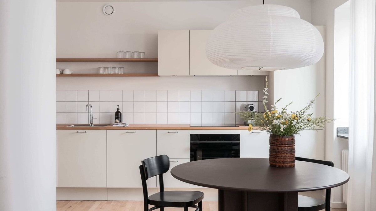 Indre By Apartment | Queens Courtyard 2BR apartment by Daniel & Jacob's