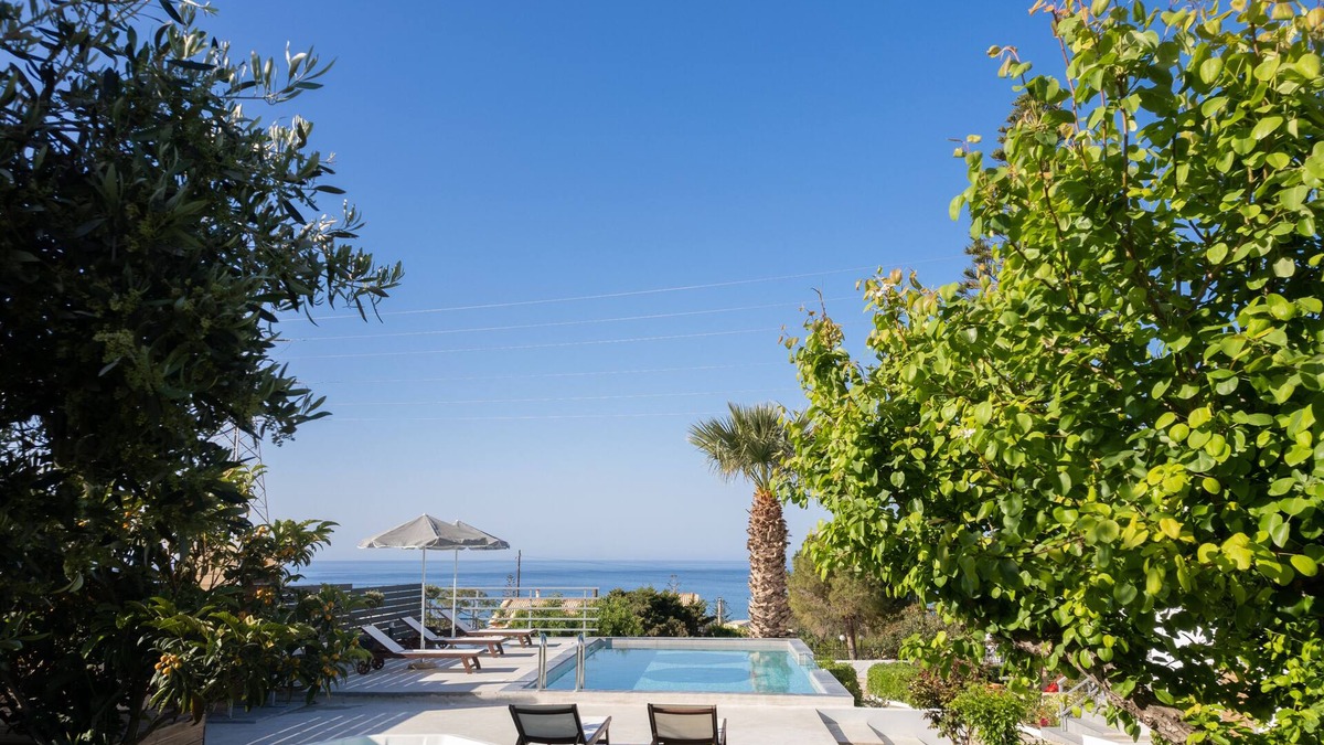 Koutouloufari Villa | Queens Gem Luxury Villa - Private Heated Jacuzzi - Pool