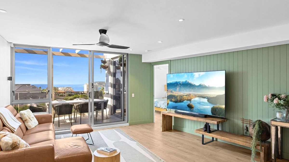Queenscliff Apartment | Queenscliff Outlook | Ocean Views Apartment in Sydney