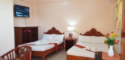 Lucap Hotel | Queenslander Hotel and Restaurant