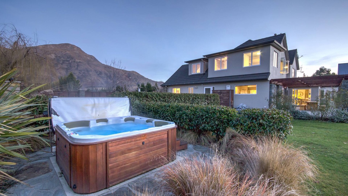 Lake Hayes House | Queenstown Country Lodge - Boutique Accommodation