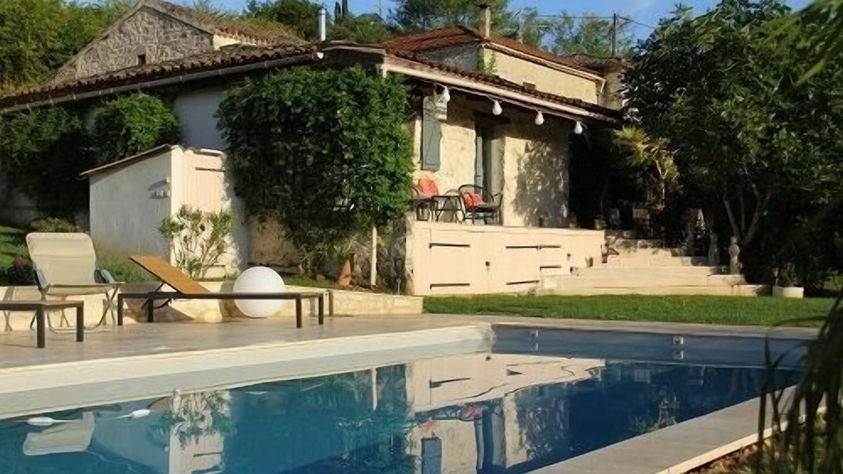 Bagat-en-Quercy House | Quercy Blanc stone house renovated with taste, near Montcuq, 8 pers.