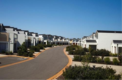 Sanctuary Lakes Apartment | Quest Sanctuary Lakes