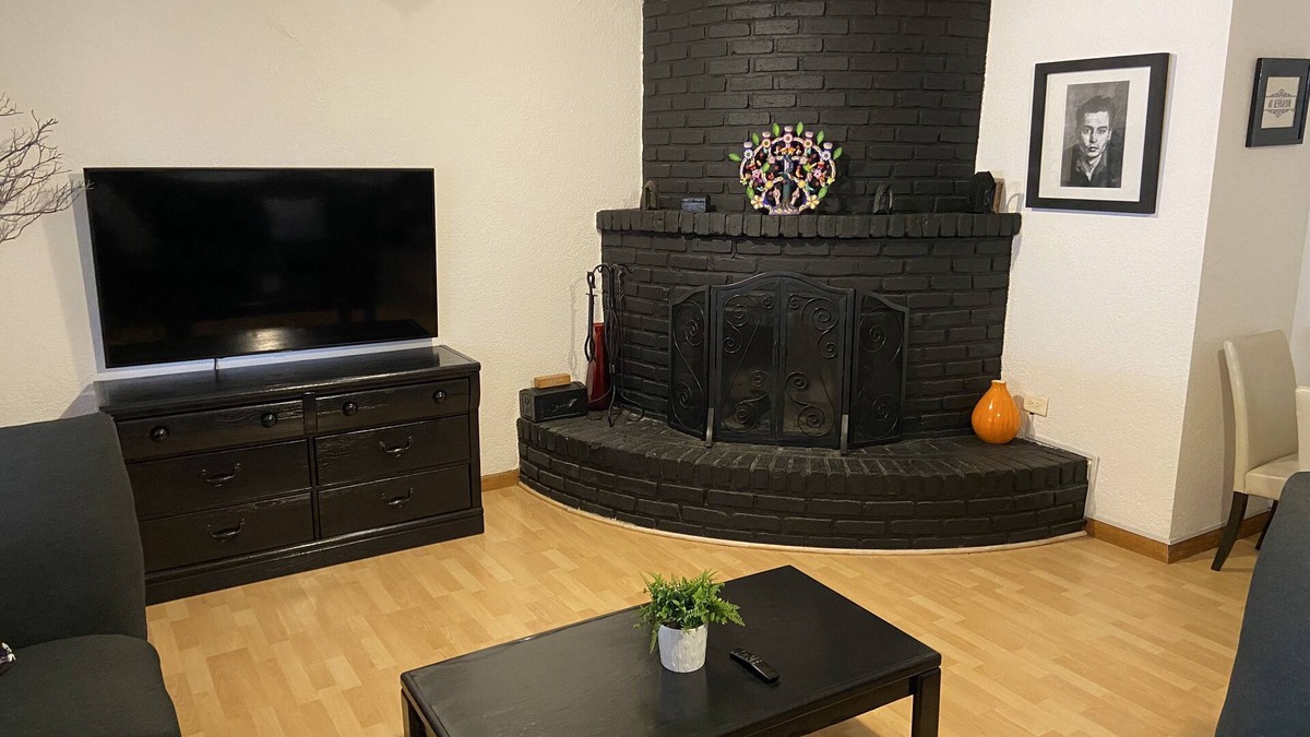 Costa de Oro House | Quetzal House - 2 bedroom, parking & garden