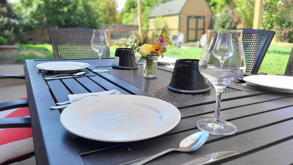 Laporte House | Quick access to state parks & bike trails. Giant backyard, pet-friendly!