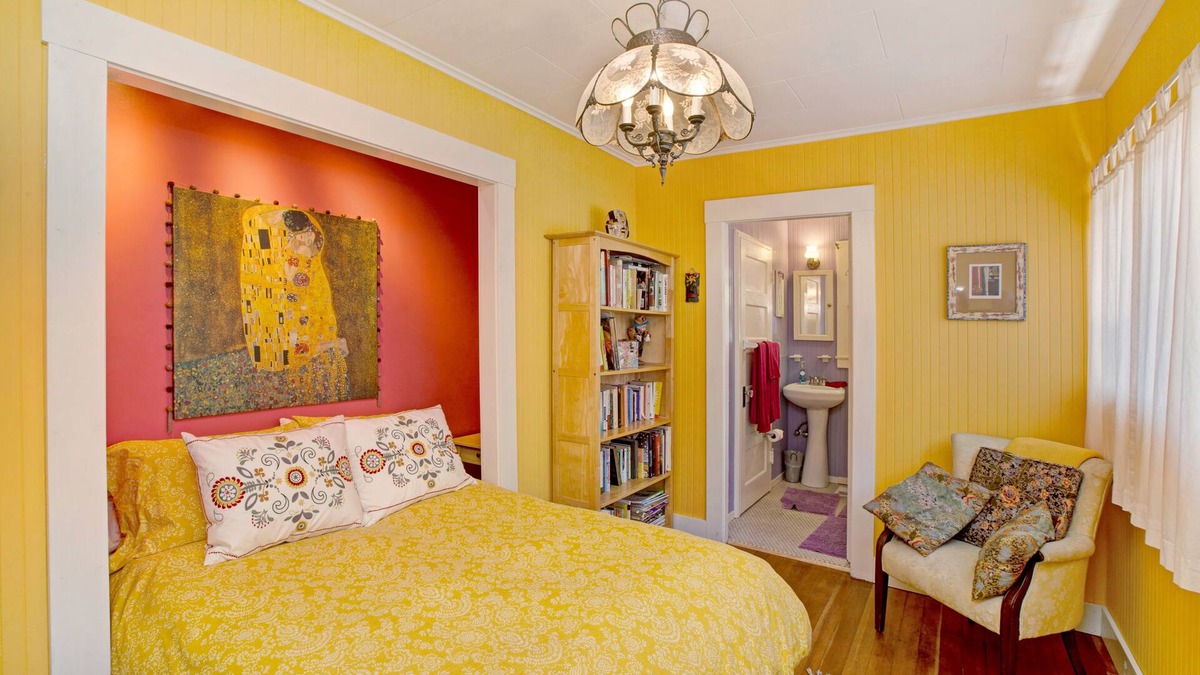 Fetters Hot Springs-Agua Caliente House | Quick drive to the charming Sonoma Plaza and a 3 block walk to the Fairmont.
