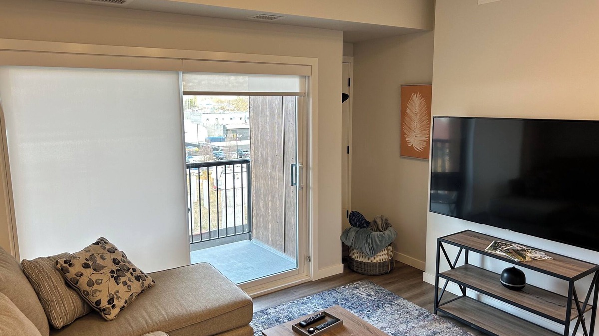 North End Apartment | Quick walk to Lakeside Boardwalk and Downtown shops & restaurants!