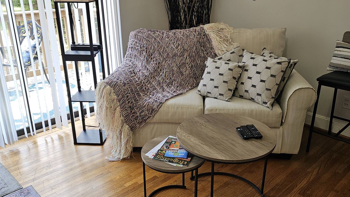 Wade Hampton Apartment | Quiet 1-bedroom apartment 5 miles to Greenville or Greer SC. City/country combo
