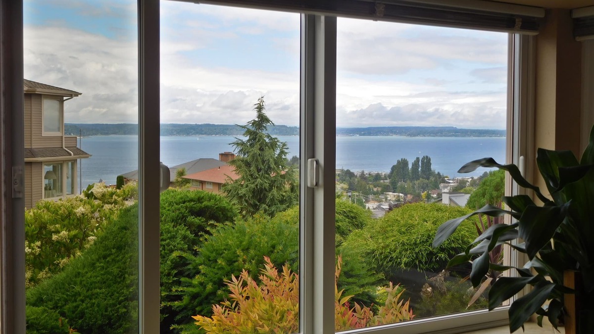 Alki Apartment | Quiet 1200 Sq Ft View Apartment, Near Beach