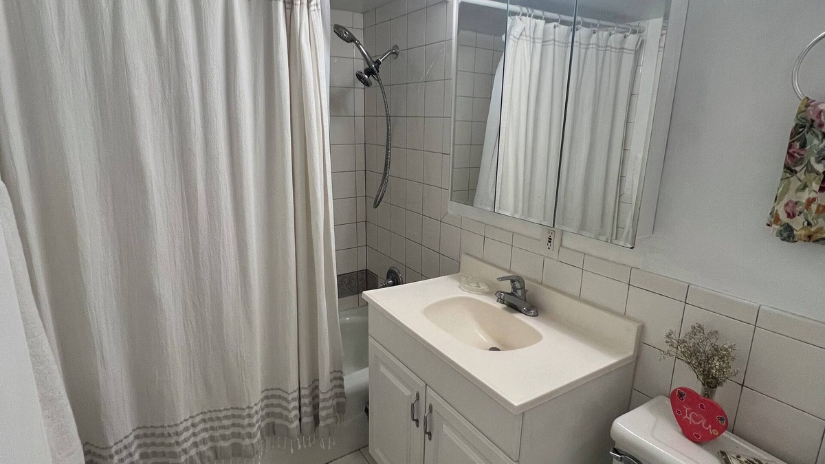 Atlantic Beach Condo | Quiet 2-bedroom condo with WiFi, AC in brilliant Atlantic Beach steps from ocean