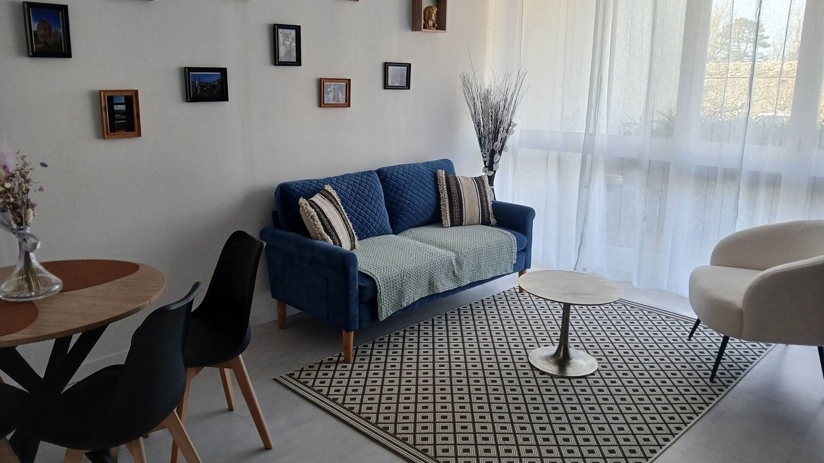 Roscoff Apartment | Quiet 2* studio, near the center, wooded residence