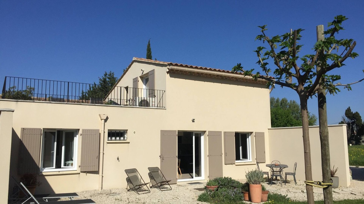 Avignon House | QUIET AIR-CONDITIONED GITE WITH 2 BEDROOMS AND THEIR PRIVATE BATHROOM