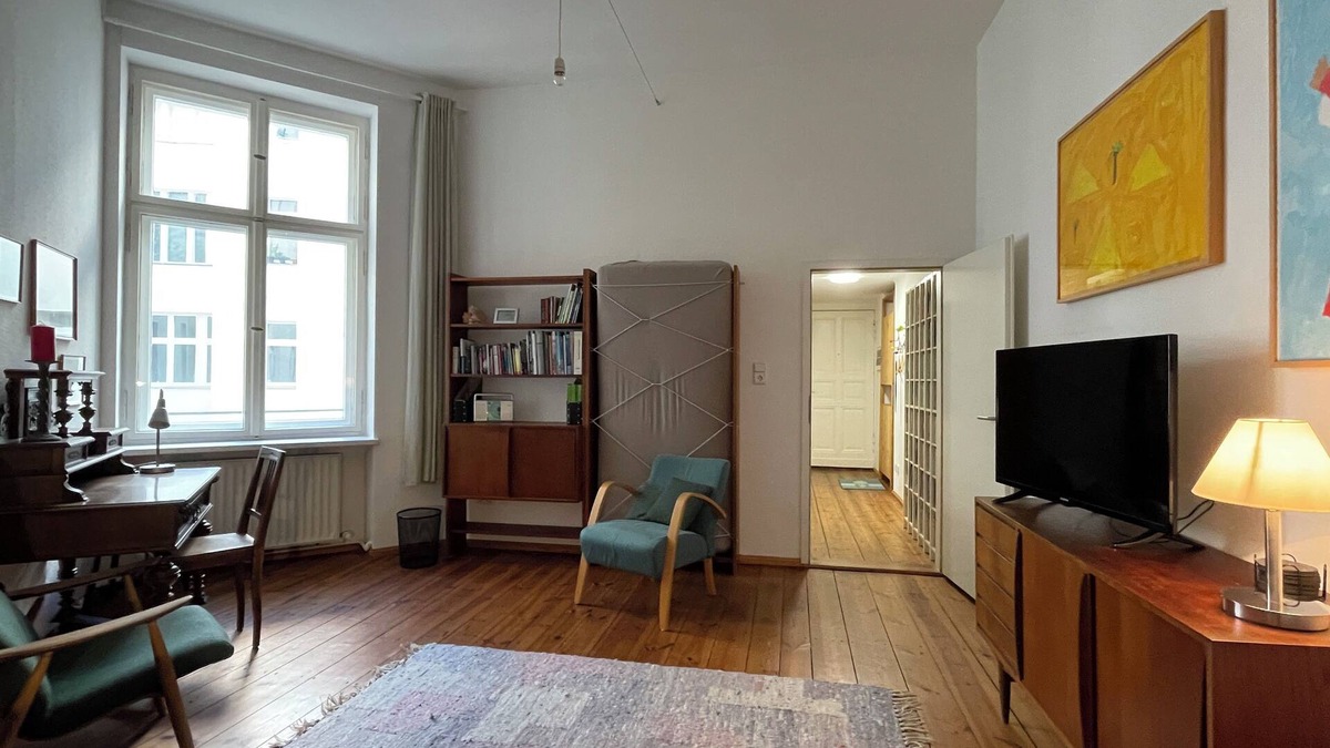Mitte Apartment | quiet and bright apartment in Berlin-Spandau shipping canal