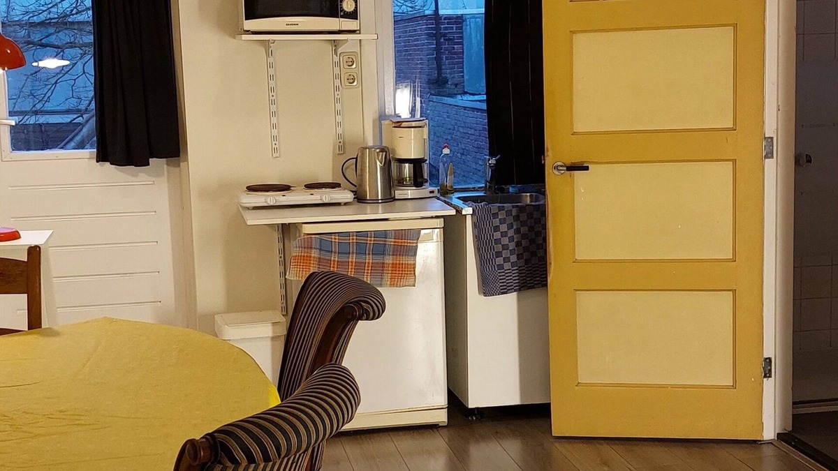 Zaandam Apartment | Quiet and bright studio close to Amsterdam
