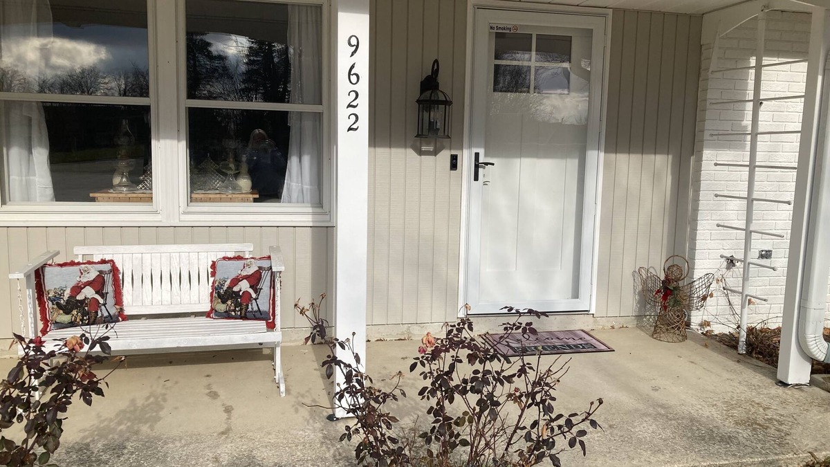 Saint Marys  Allen County House | Quiet and comfy home is one of Fort Wayne's most sought after areas of the city