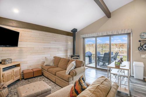 Gaylord House | Quiet and Cozy Lakefront Home Near Mt Boyne