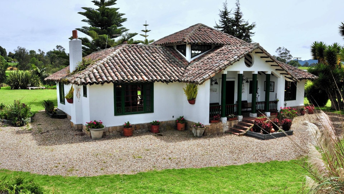 El Rosal Cottage | Quiet and green rural house 50 min from Bogota (pet friendly)
