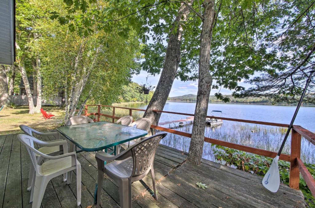 Appleton House | Quiet and Lovely Lakefront Cottage for Families!