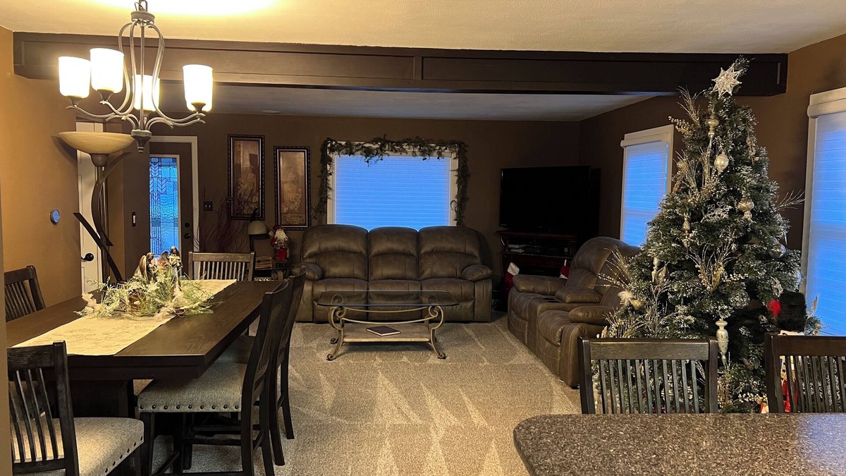 Iron Mountain House | Quiet and relaxing , located in the heart of Iron Mountain