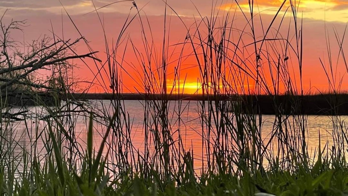 Kreole House | Quiet and relaxing come enjoy the river and coastal life at The Slippery Minnow.