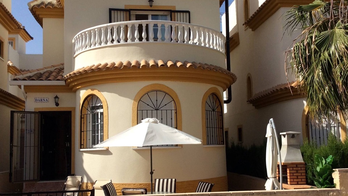 La Marina Villa | Quiet and Secluded Villa