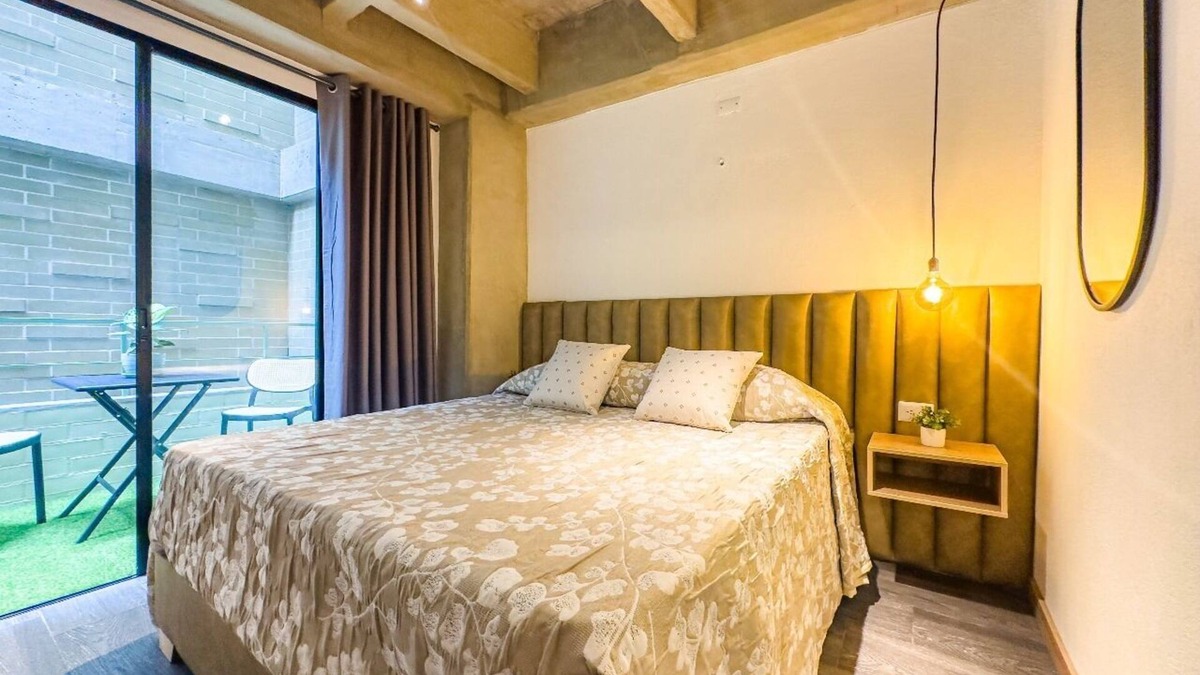 Suramericana Hotel | Quiet AP with terrace 103