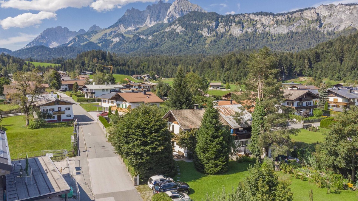 Sankt Johann in Tirol Apartment | Quiet apartment with a terrace