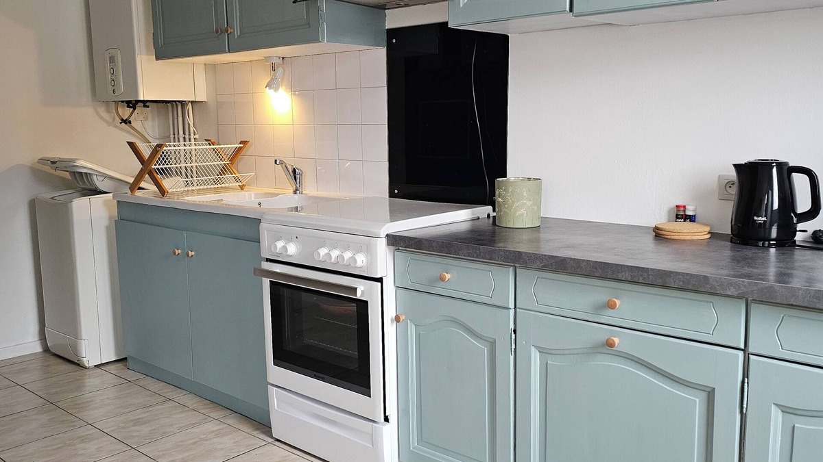 Troyes Apartment | Quiet apartment for up to 6 people, 10 minutes from town center by car!