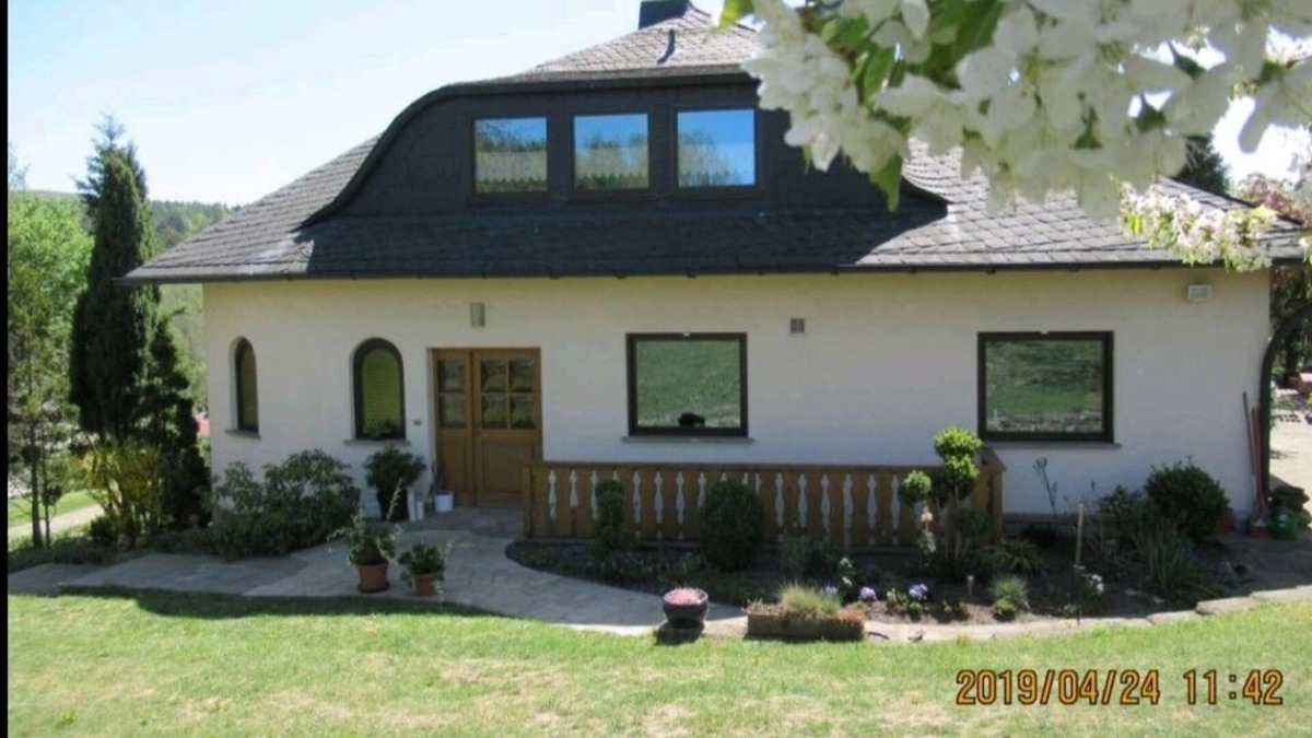 Breitbrunn Apartment | Quiet apartment in country villa, about 85 sqm