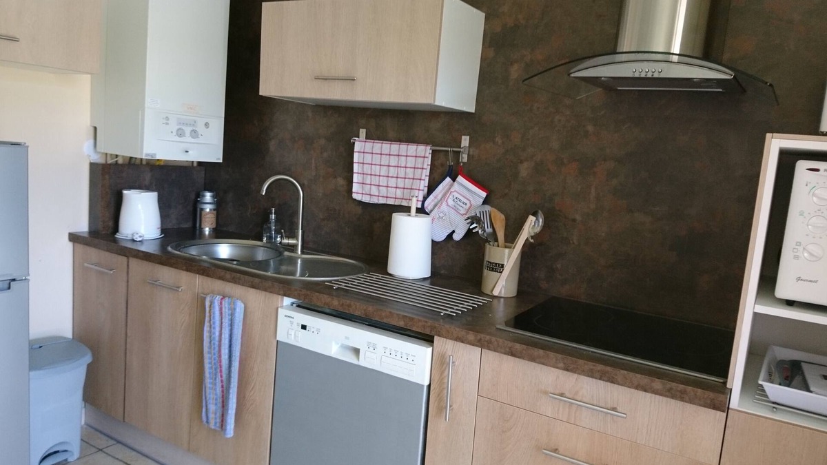 Maraussan Apartment | QUIET APARTMENT IN RESIDENTIAL AREA