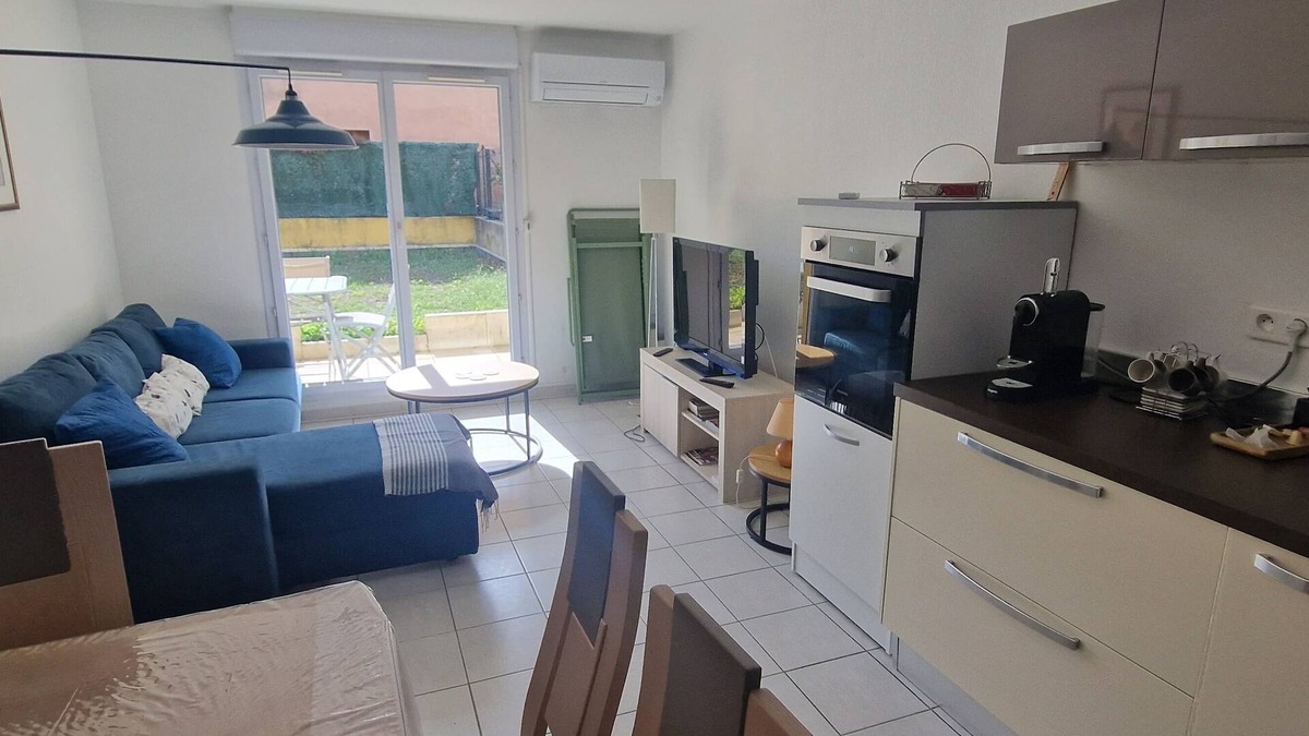Venelles Apartment | Quiet apartment, sleeps 4, garden-wi-fi parking