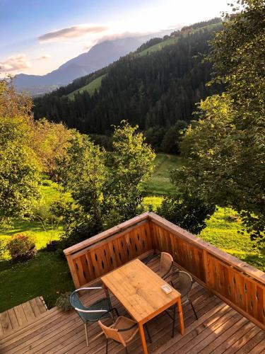 Prevalje Apartment | Quiet apartment with a terrace on Organic farm