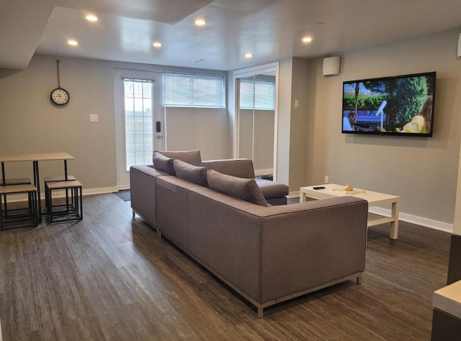 Longueuil Apartment | QUIET Appartment near Montreal CITQ 3O9764