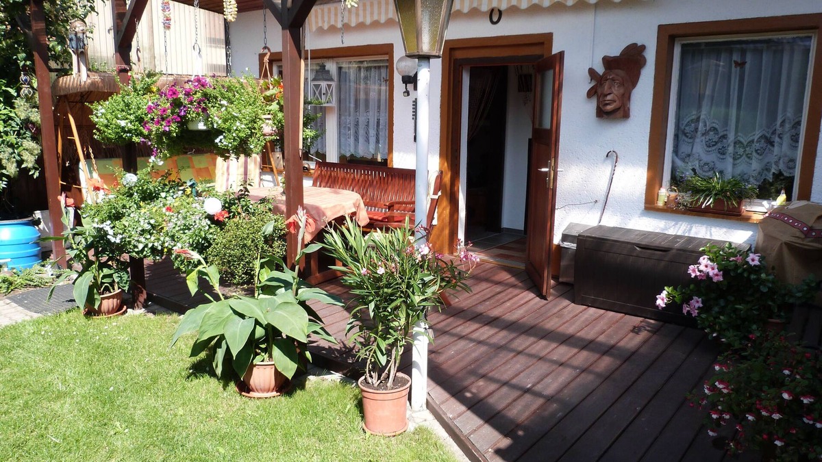 Lausen House | Quiet at the Kulkwitzer See swimming, diving, walking, relaxing in the garden