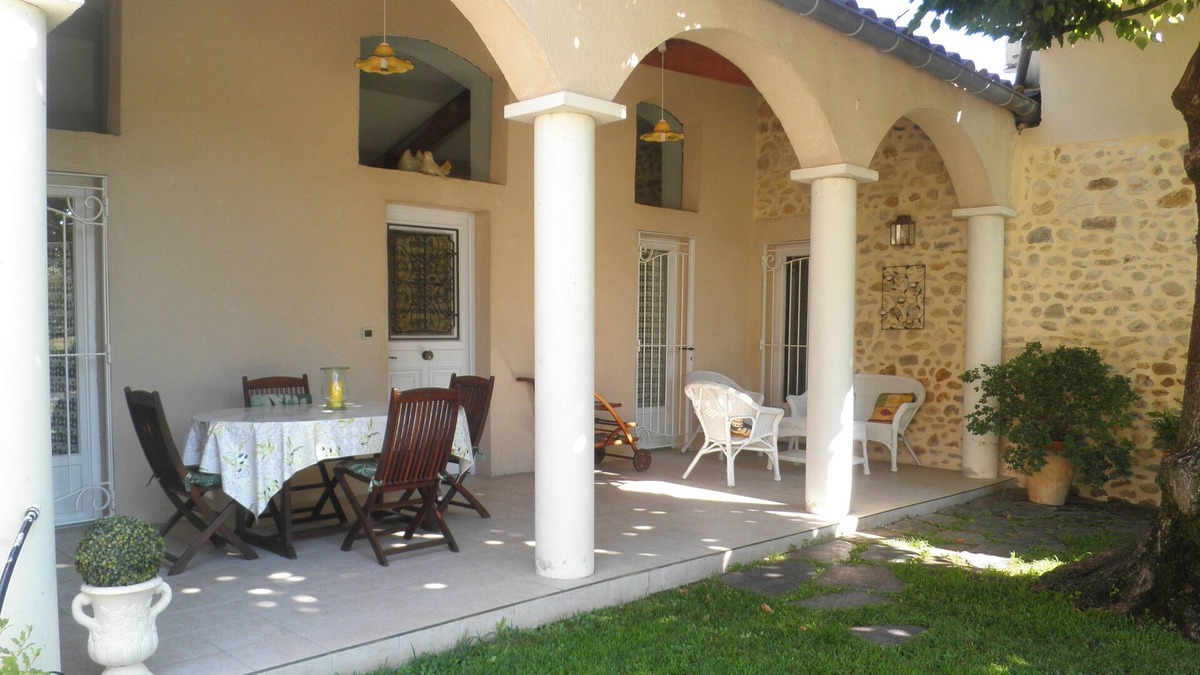 Les Mages Cottage | Quiet, authentic and refined Provencal farmhouse in the Gars