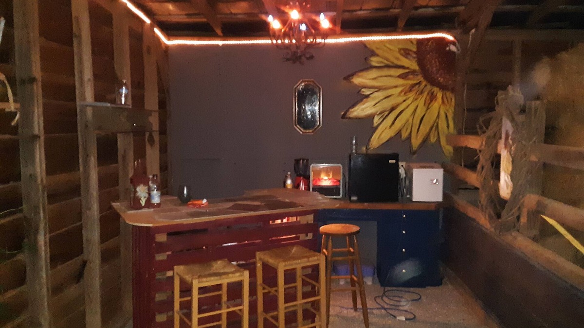 Morganton House | Quiet Barn Loft at Rock'n'Rose