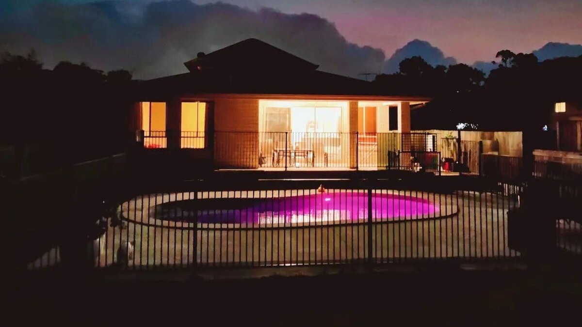 Thorneside House | Quiet, Bright and Spacious Home on Esplanade