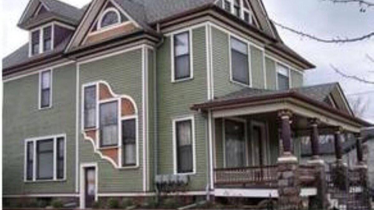 Stuart Apartment | Quiet, Bright, and Spacious Apartment in Historic District.