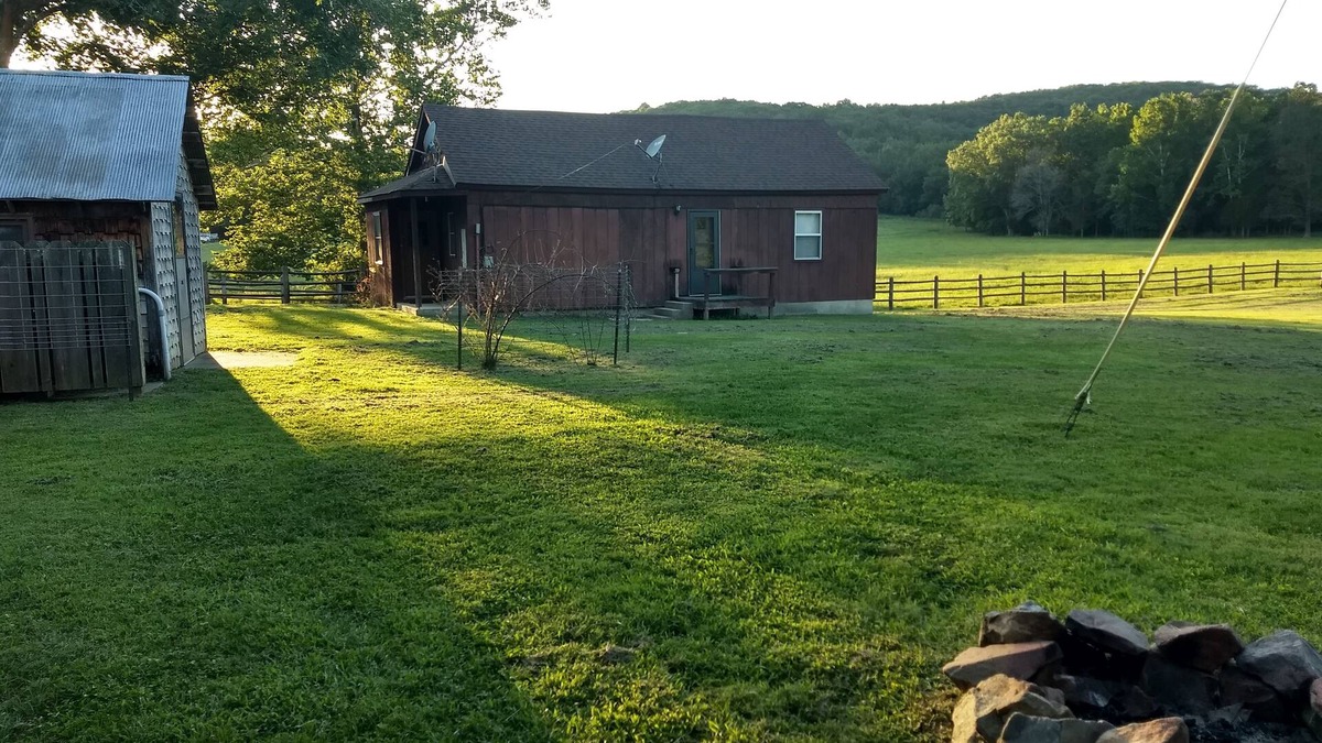 Vulcan Cabin | Quiet Cabin Retreat adjoining Sam A Baker State Park
