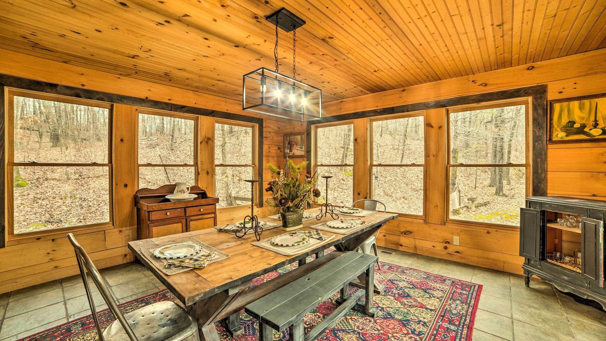 New Concord Cabin | Quiet Cabin Retreat on 30 Acres Near Kentucky Lake